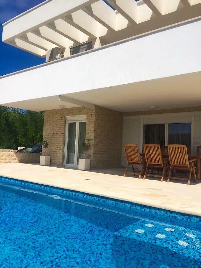 Villa Antea - Modern House With Pool Pag Town