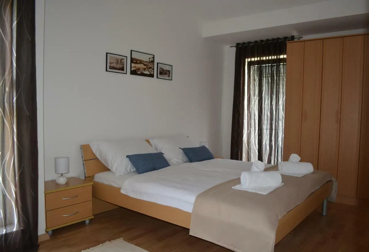 Villa Antea - Modern House With Pool Pag Town